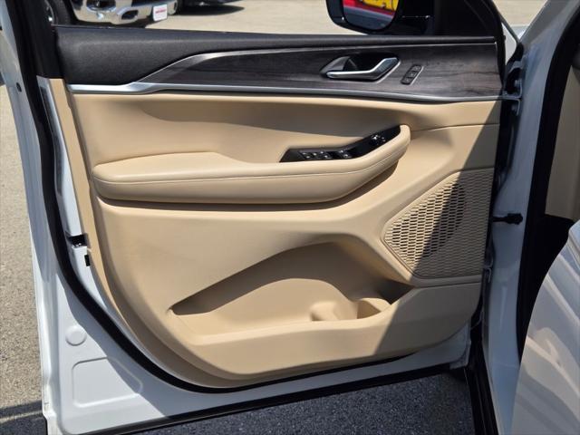 used 2023 Jeep Grand Cherokee car, priced at $30,883