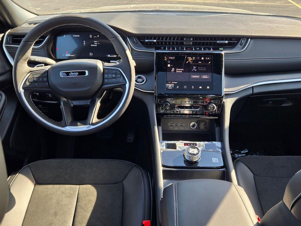 new 2025 Jeep Grand Cherokee L car, priced at $42,332