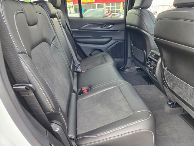 new 2025 Jeep Grand Cherokee car, priced at $40,830