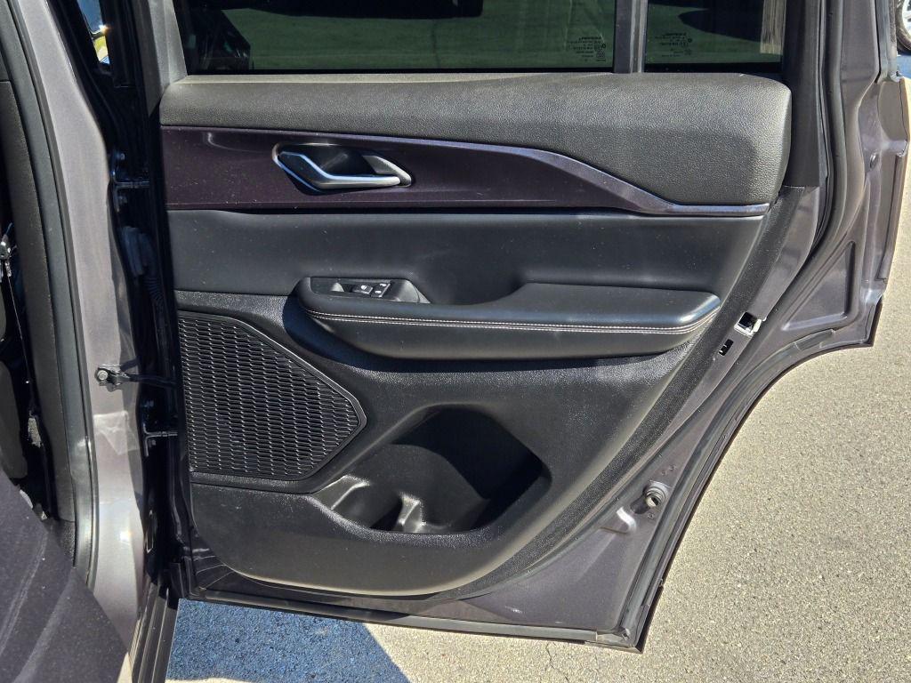 used 2023 Jeep Grand Cherokee car, priced at $30,118