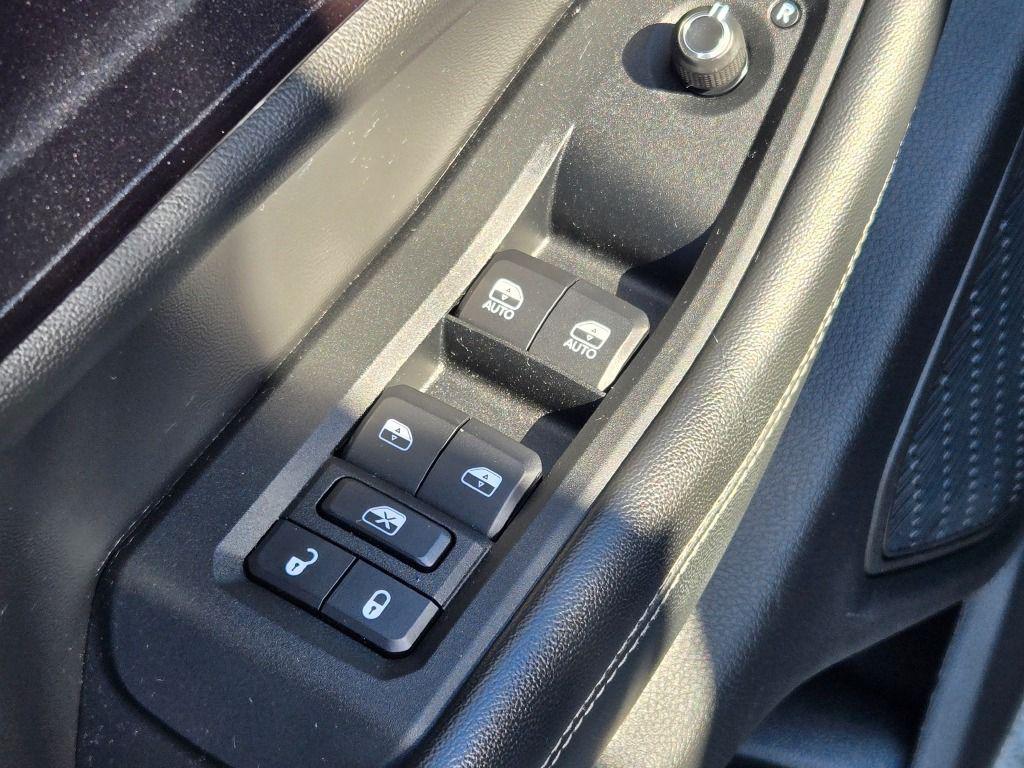 used 2023 Jeep Grand Cherokee car, priced at $30,118