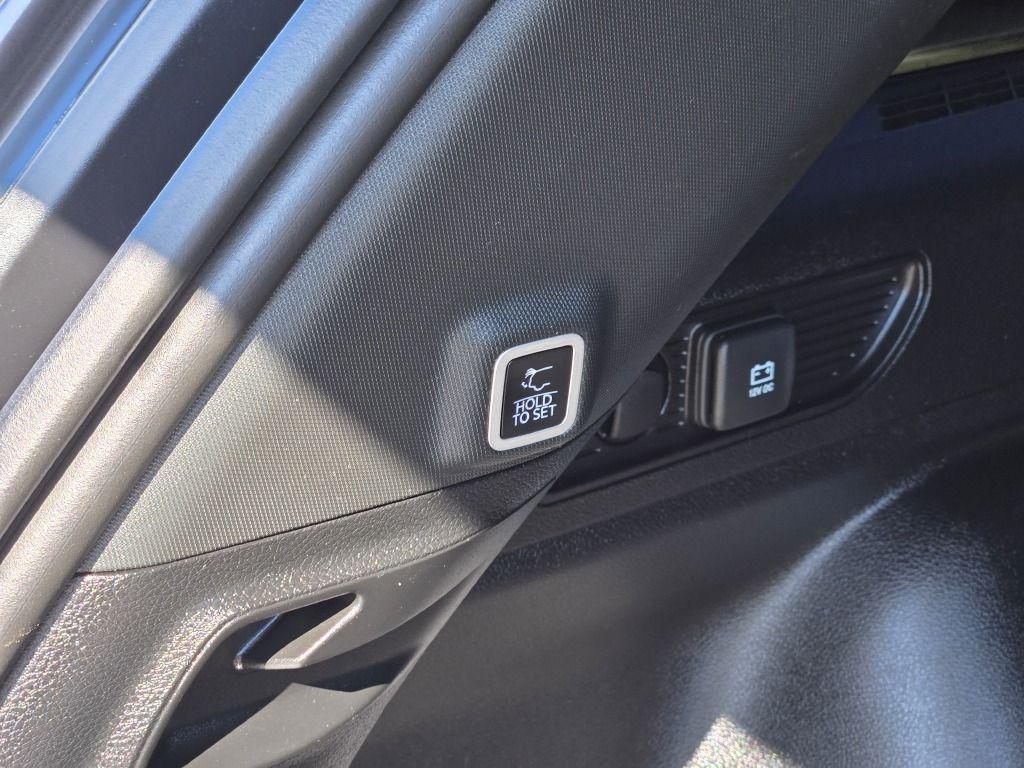 used 2023 Jeep Grand Cherokee car, priced at $30,118