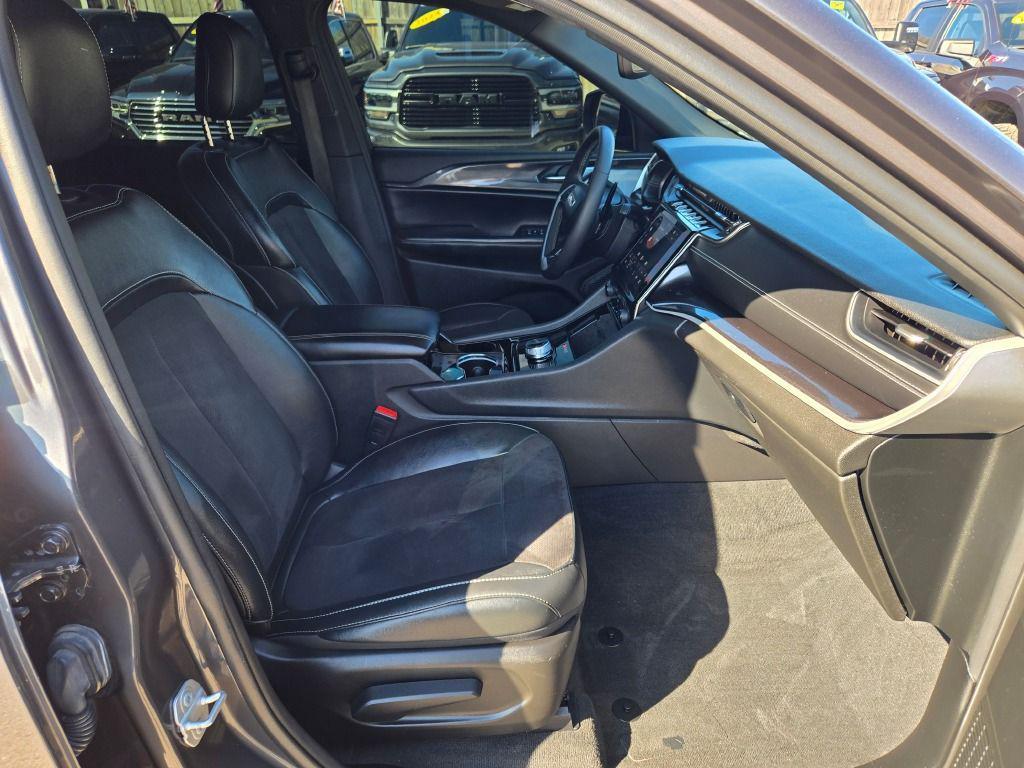 used 2023 Jeep Grand Cherokee car, priced at $30,118