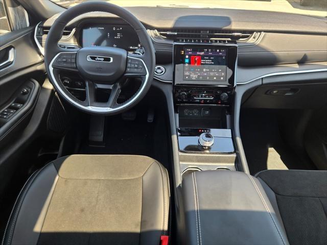 new 2025 Jeep Grand Cherokee L car, priced at $42,622