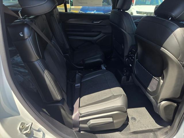 new 2025 Jeep Grand Cherokee L car, priced at $42,622