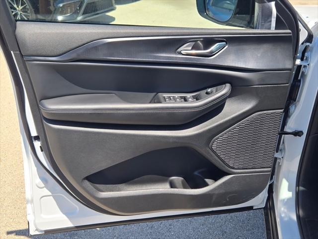new 2025 Jeep Grand Cherokee L car, priced at $42,622