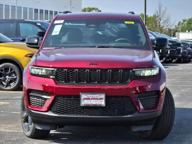 new 2024 Jeep Grand Cherokee car, priced at $40,685