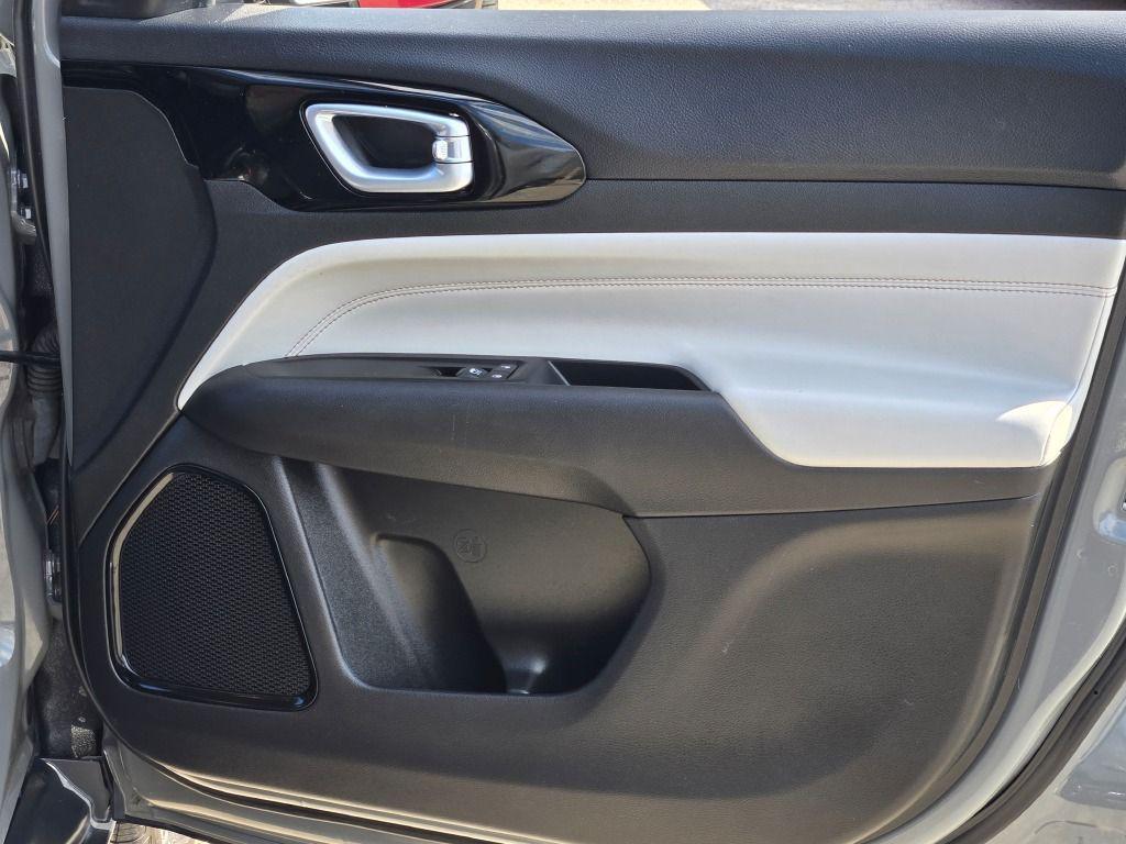 used 2022 Jeep Compass car, priced at $23,995