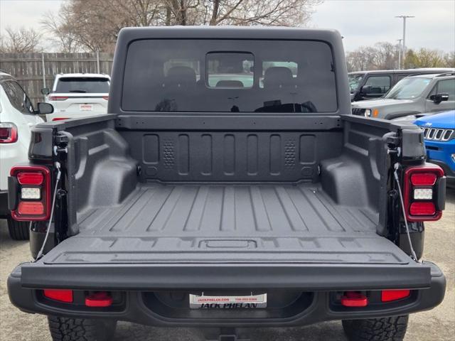 new 2025 Jeep Gladiator car, priced at $56,885