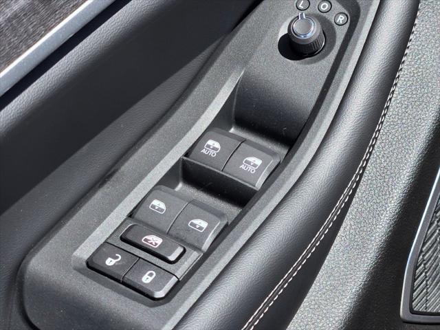 new 2025 Jeep Grand Cherokee car, priced at $51,071