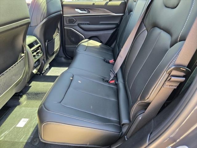 new 2025 Jeep Grand Cherokee car, priced at $51,071