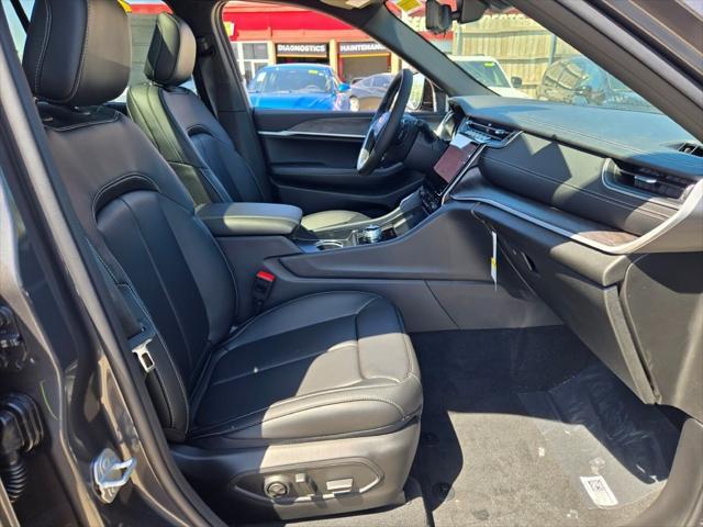 new 2025 Jeep Grand Cherokee car, priced at $51,071
