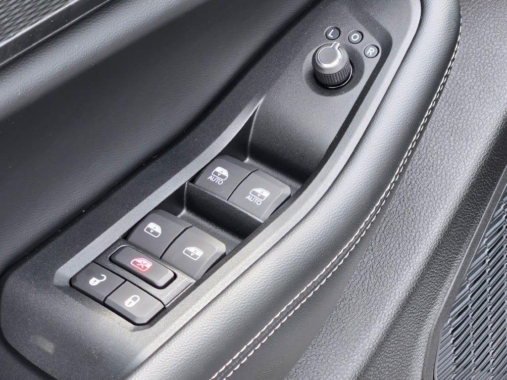 new 2025 Jeep Grand Cherokee car, priced at $39,310