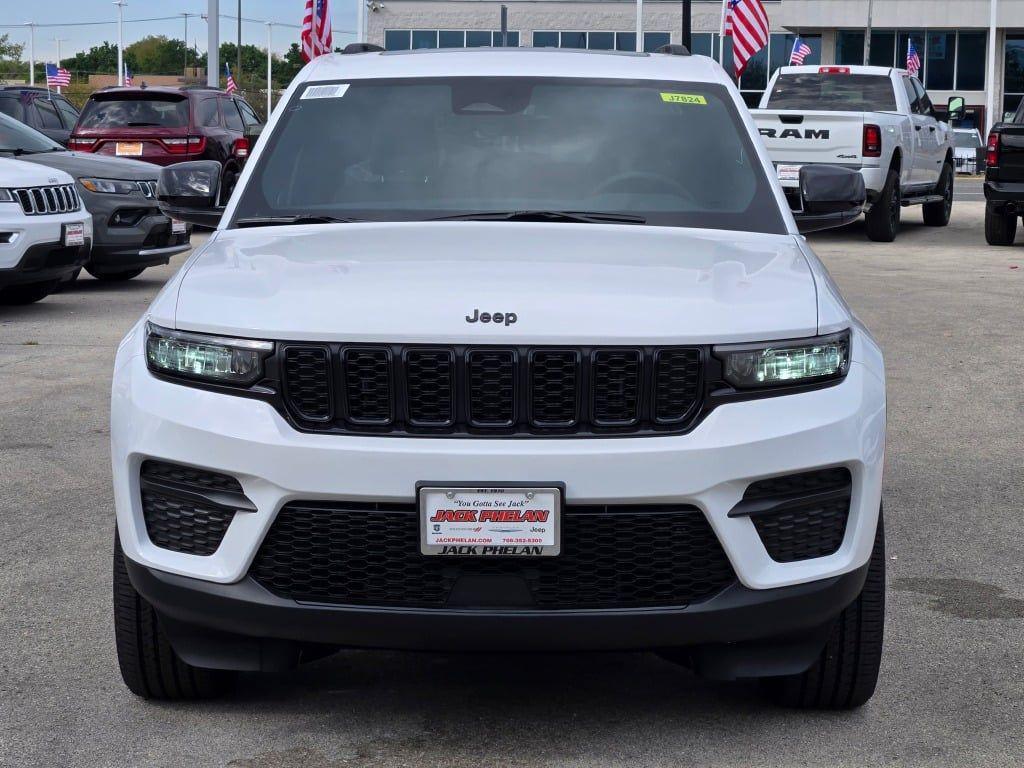 new 2025 Jeep Grand Cherokee car, priced at $39,310