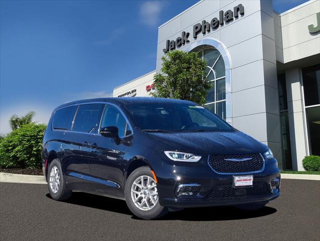 new 2025 Chrysler Pacifica car, priced at $40,935