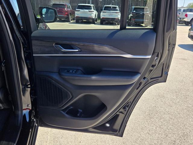 new 2025 Jeep Grand Cherokee car, priced at $47,366