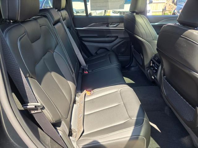 new 2025 Jeep Grand Cherokee car, priced at $47,866