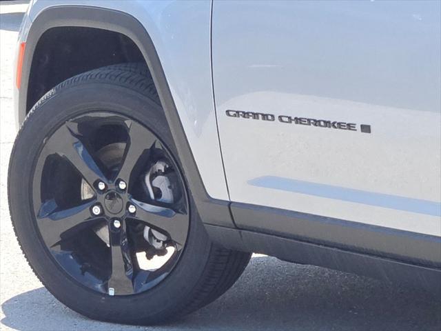 new 2025 Jeep Grand Cherokee car, priced at $42,655