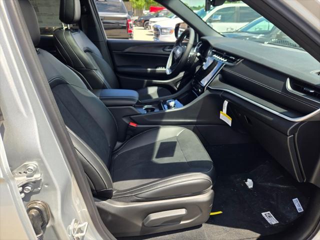 new 2025 Jeep Grand Cherokee car, priced at $42,655