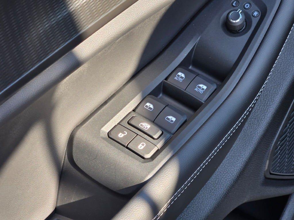 new 2025 Jeep Grand Cherokee car, priced at $37,762