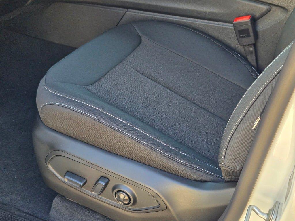 new 2025 Jeep Grand Cherokee car, priced at $37,762