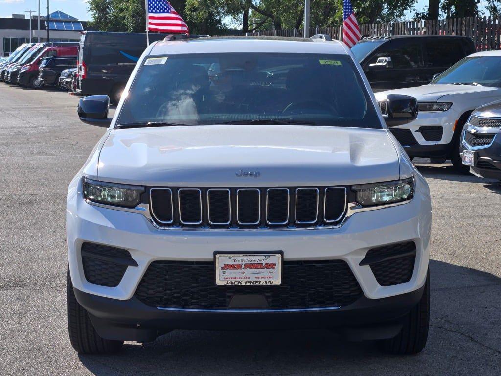 new 2025 Jeep Grand Cherokee car, priced at $37,762