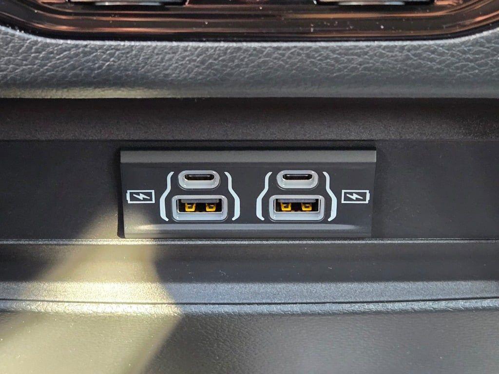 new 2025 Jeep Grand Cherokee car, priced at $37,762