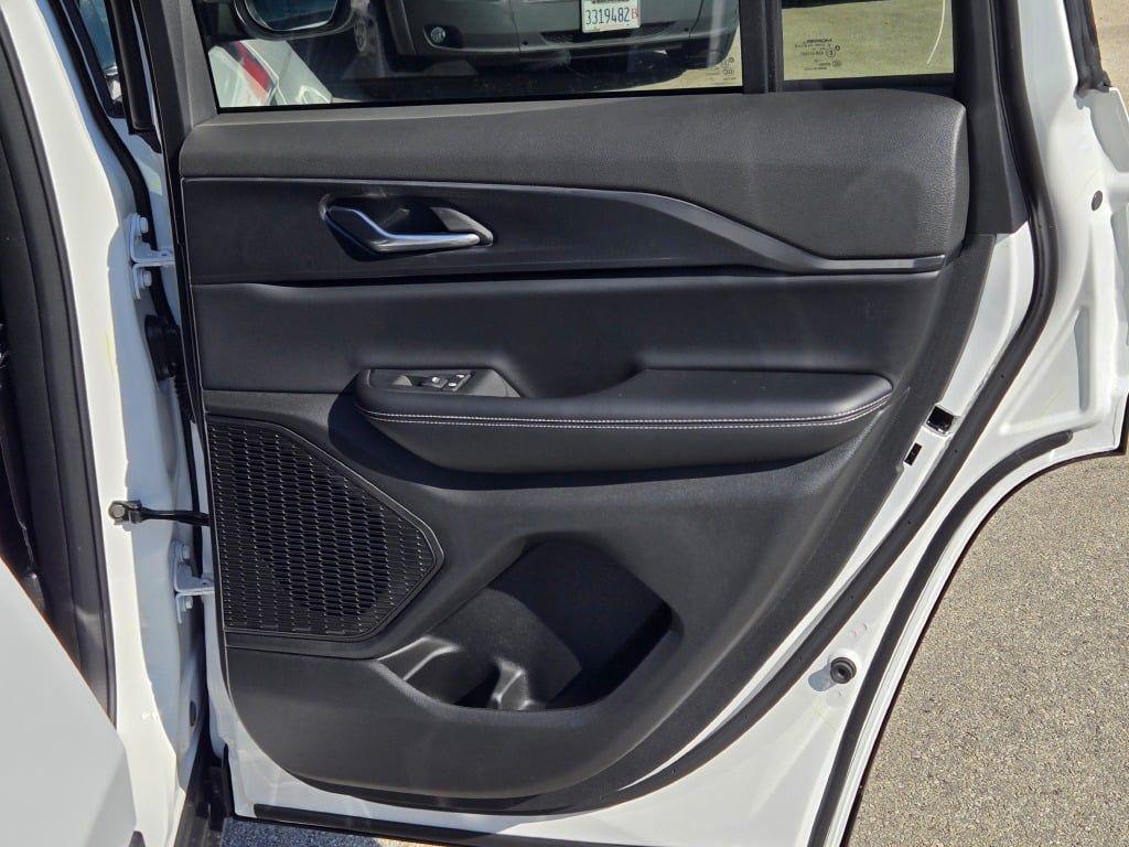 new 2025 Jeep Grand Cherokee car, priced at $37,762