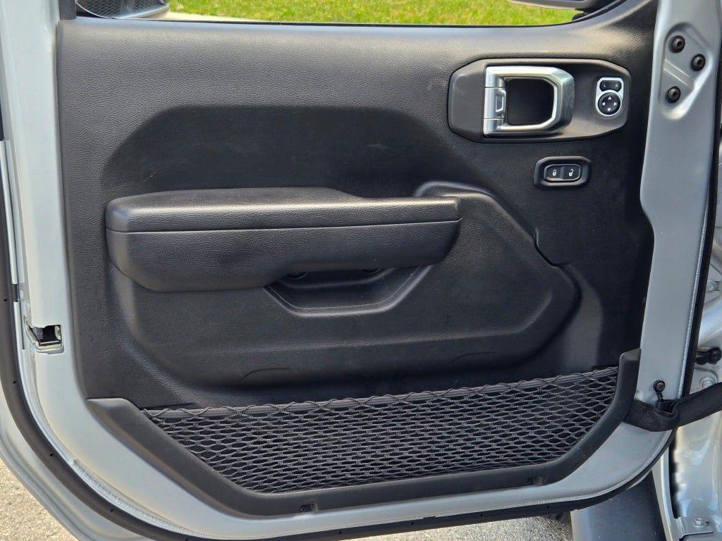 used 2024 Jeep Wrangler car, priced at $35,435