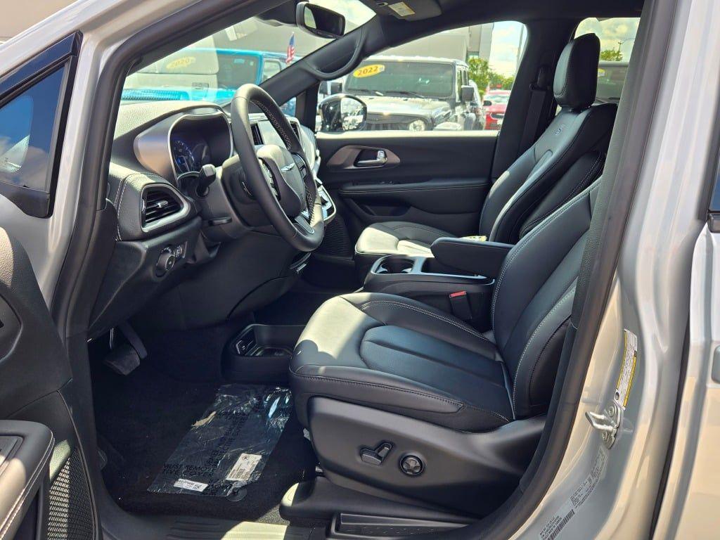 new 2026 Chrysler Pacifica car, priced at $42,980
