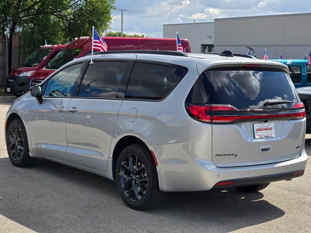 new 2026 Chrysler Pacifica car, priced at $42,980