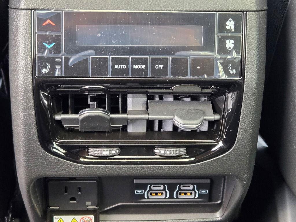 new 2025 Jeep Grand Cherokee L car, priced at $45,625