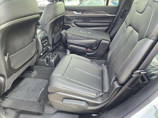 new 2025 Jeep Grand Cherokee L car, priced at $47,217