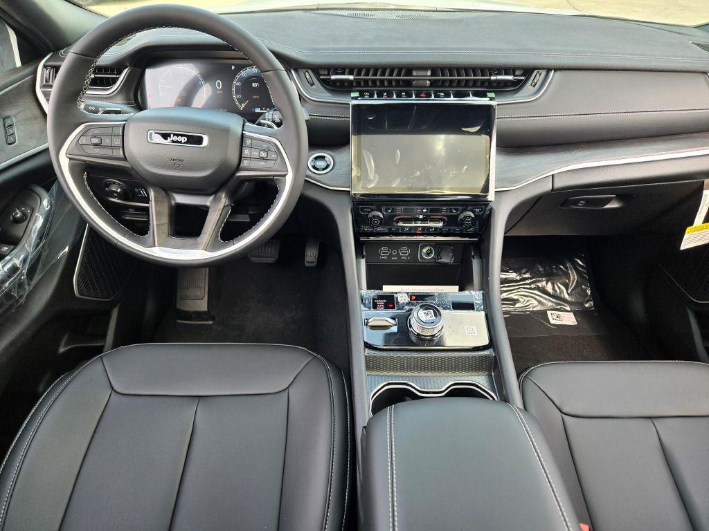 new 2025 Jeep Grand Cherokee L car, priced at $45,625