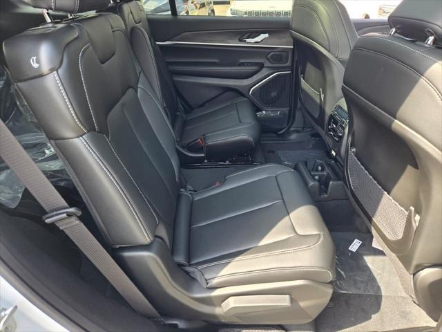 new 2025 Jeep Grand Cherokee L car, priced at $47,217