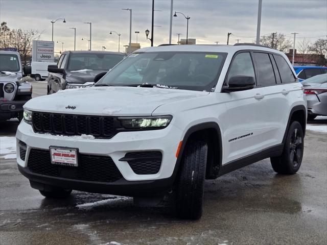 new 2025 Jeep Grand Cherokee car, priced at $42,080