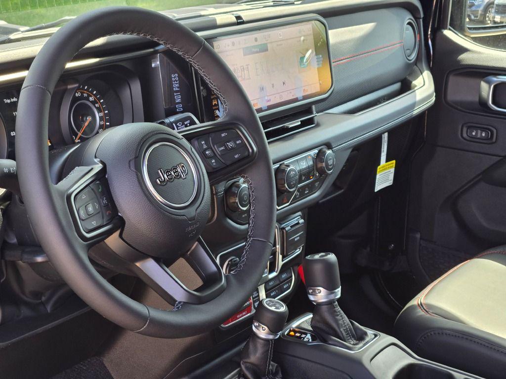 new 2025 Jeep Wrangler car, priced at $59,622