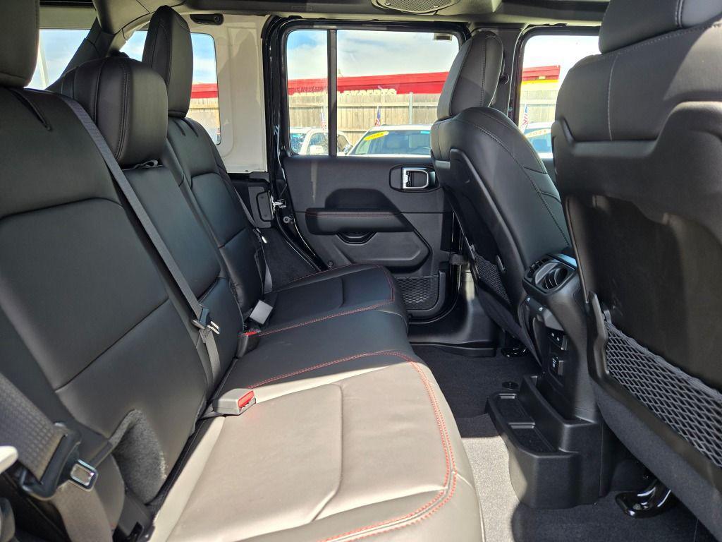new 2025 Jeep Wrangler car, priced at $59,622