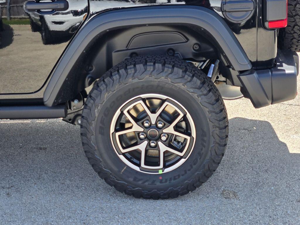 new 2025 Jeep Wrangler car, priced at $59,622