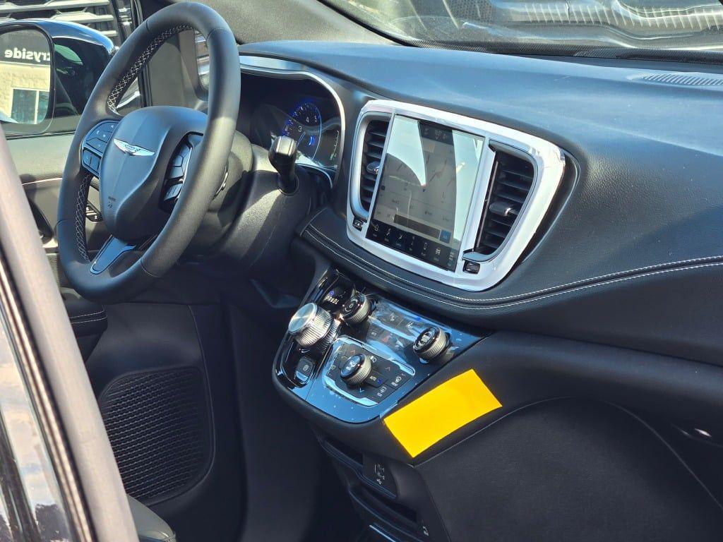 new 2026 Chrysler Pacifica car, priced at $46,001