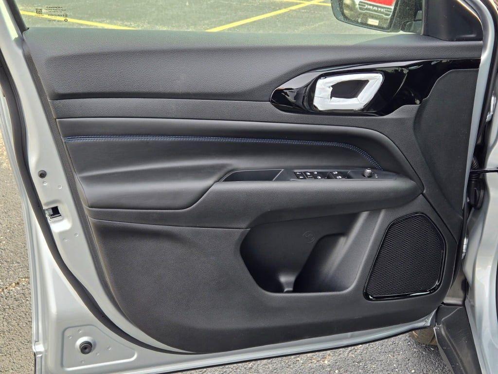 new 2026 Jeep Compass car, priced at $34,430