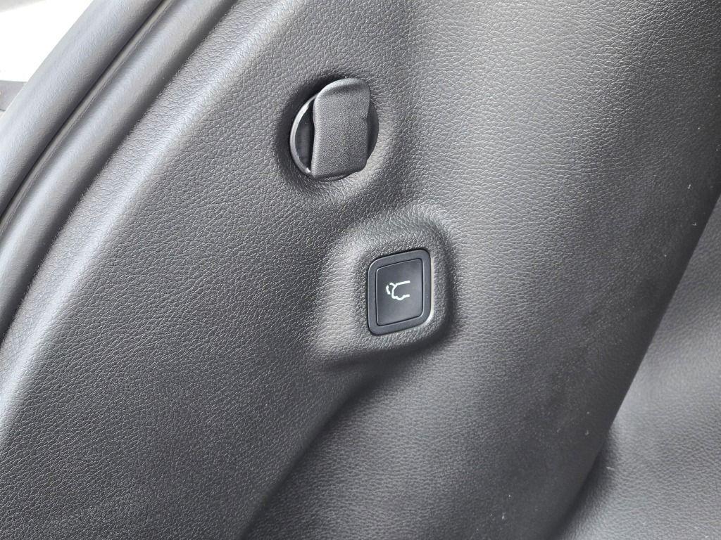 new 2026 Jeep Compass car, priced at $34,430