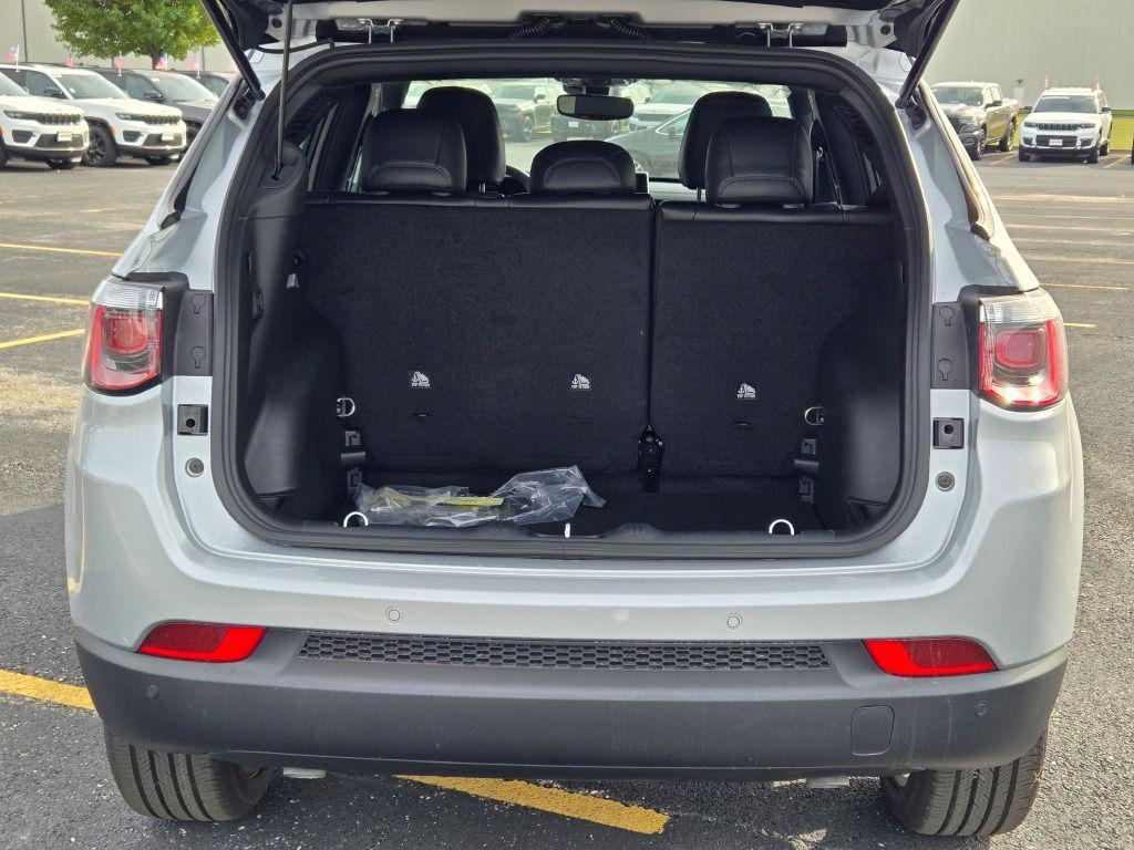 new 2026 Jeep Compass car, priced at $34,430