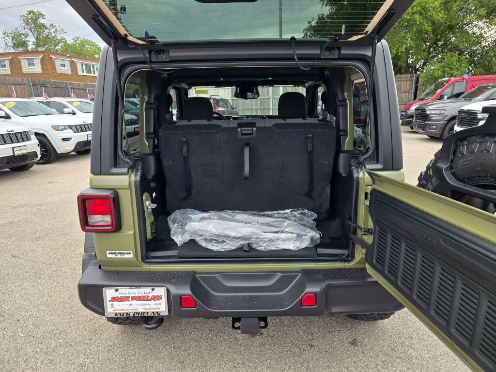 new 2025 Jeep Wrangler car, priced at $41,092