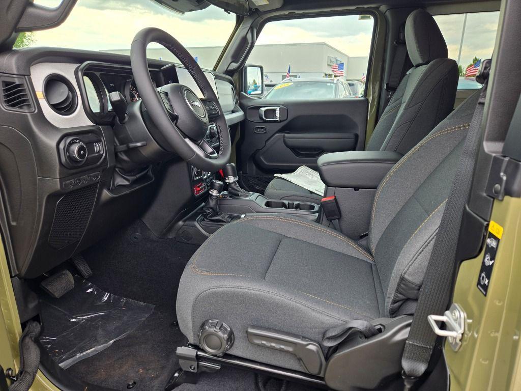 new 2025 Jeep Wrangler car, priced at $41,092