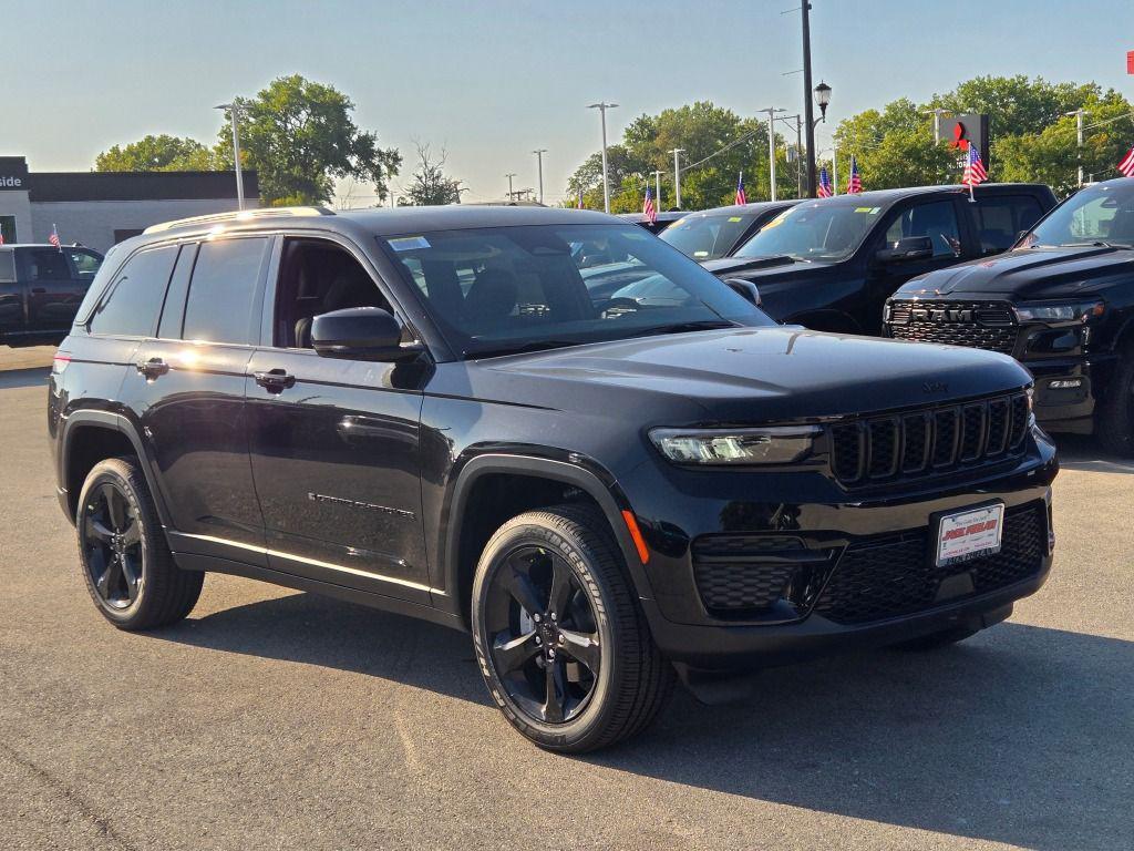 new 2025 Jeep Grand Cherokee car, priced at $40,946