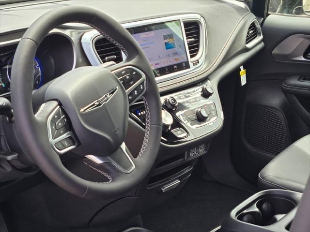 new 2025 Chrysler Pacifica car, priced at $46,248