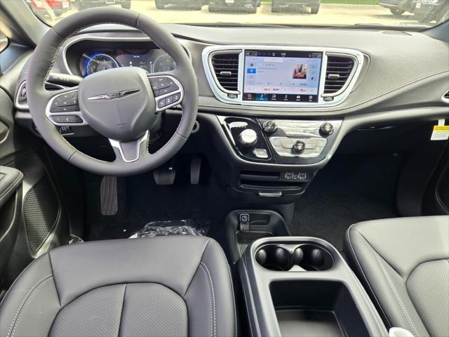 new 2025 Chrysler Pacifica car, priced at $46,248