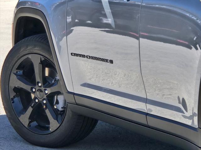 new 2025 Jeep Grand Cherokee car, priced at $51,071