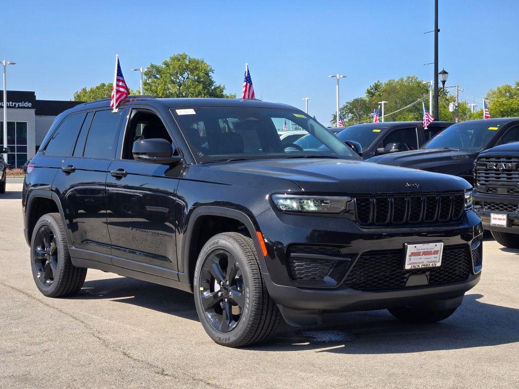 new 2025 Jeep Grand Cherokee car, priced at $40,946